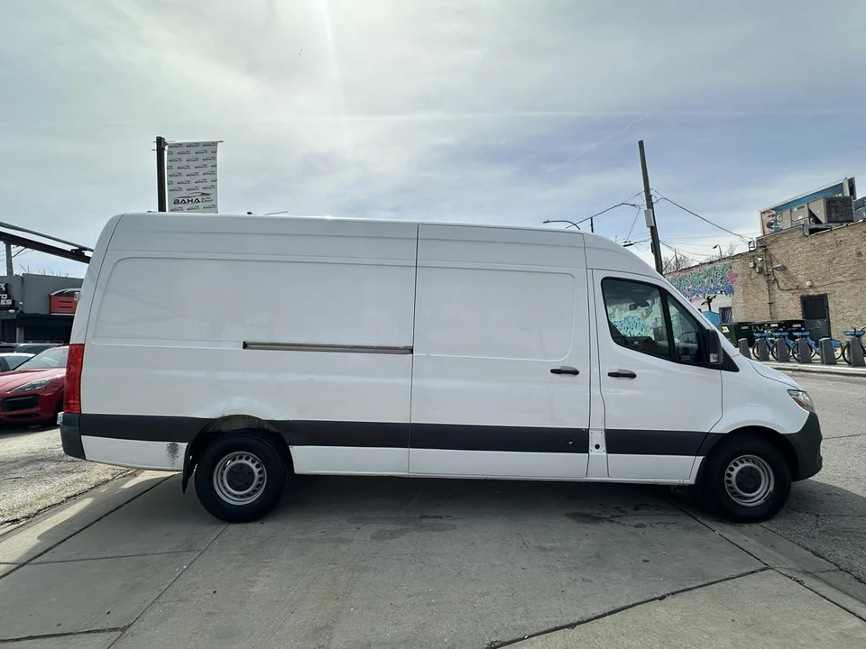 2021 Mercedes-Benz VS30 Sprinter - Image 10 of 21