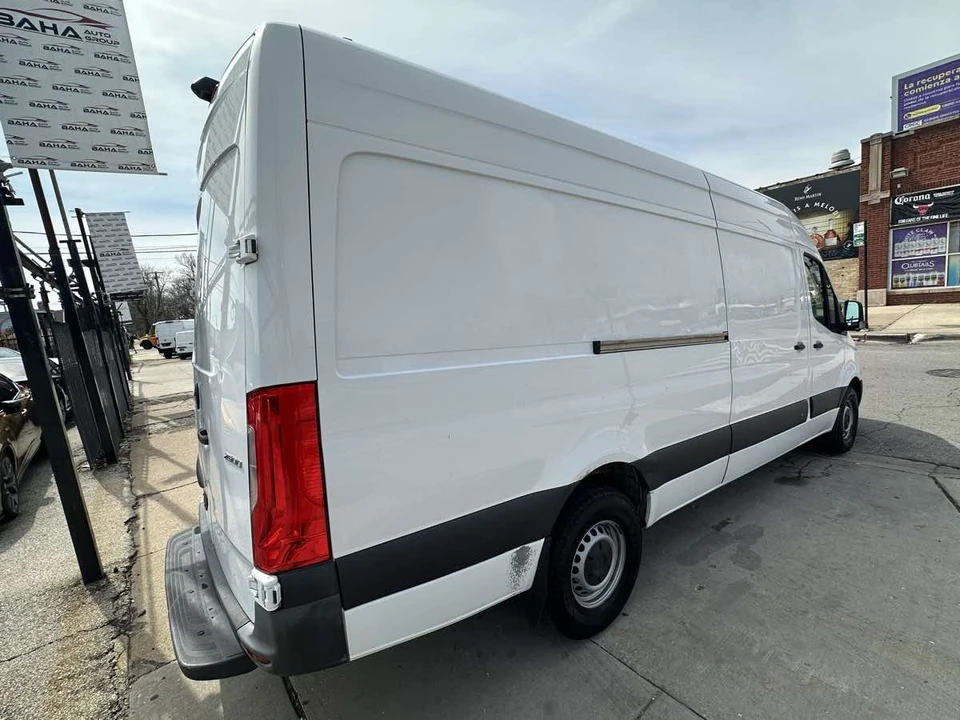 2021 Mercedes-Benz VS30 Sprinter - Image 8 of 21