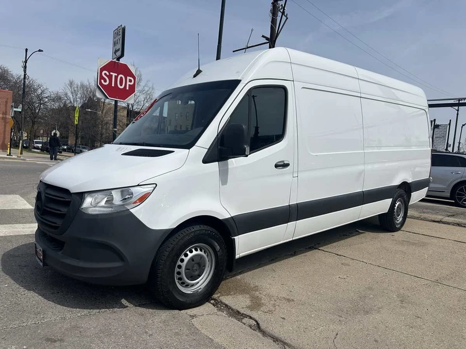2021 Mercedes-Benz VS30 Sprinter - Image 2 of 21