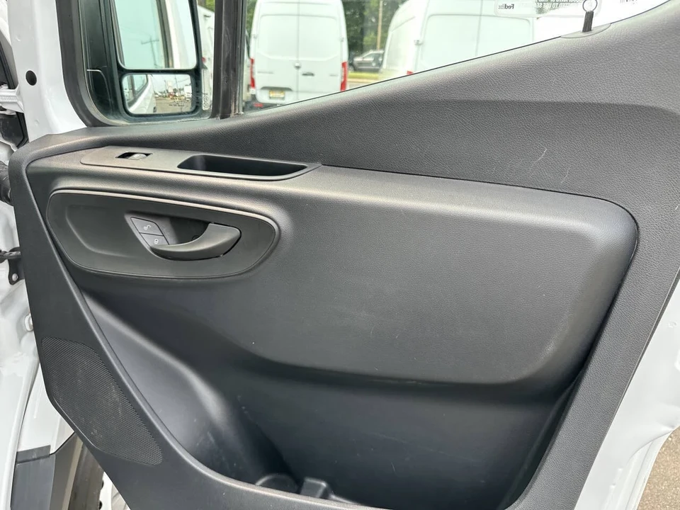 2021 Mercedes-Benz VS30 Sprinter - Image 12 of 21