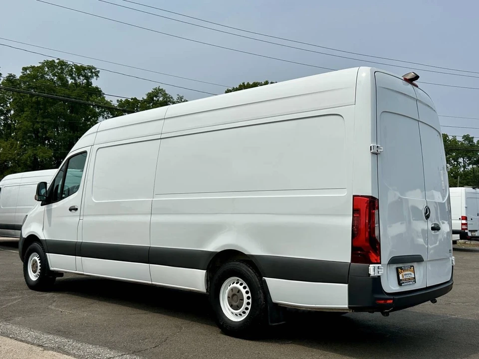 2021 Mercedes-Benz VS30 Sprinter - Image 3 of 21