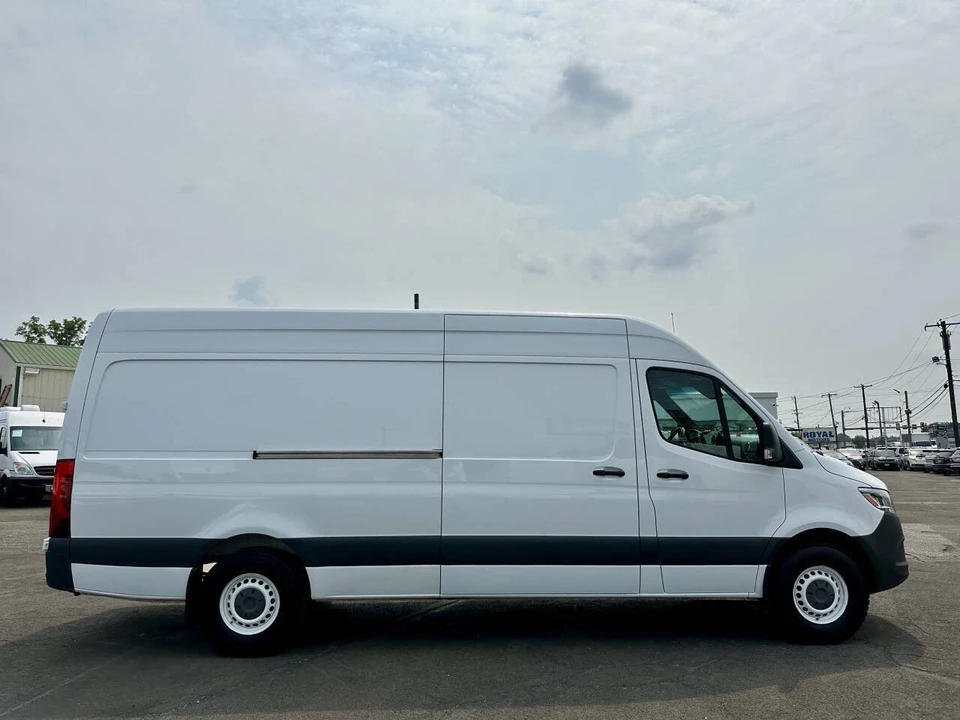 2021 Mercedes-Benz VS30 Sprinter - Image 6 of 21
