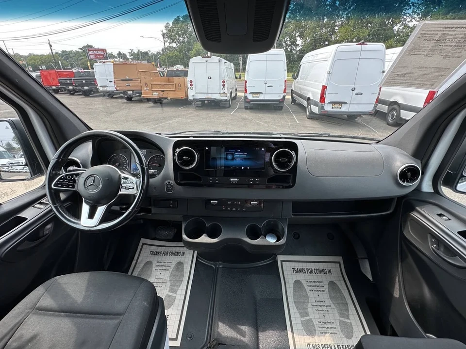 2021 Mercedes-Benz VS30 Sprinter - Image 14 of 21