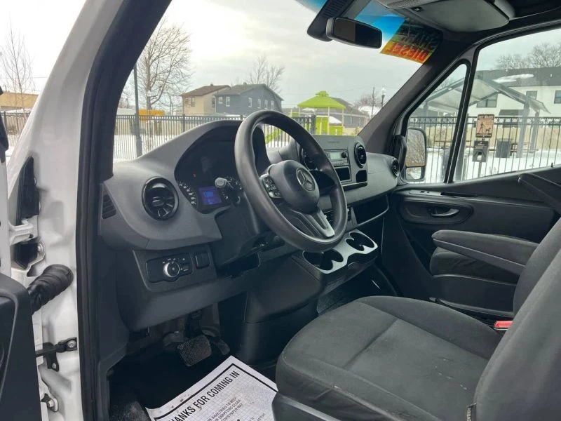 2021 Mercedes-Benz VS30 Sprinter - Image 9 of 12