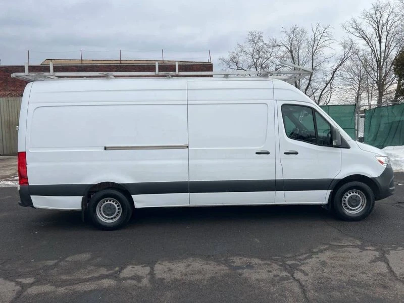 2021 Mercedes-Benz VS30 Sprinter - Image 8 of 12