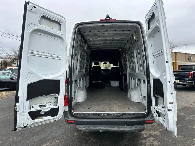 2021 Mercedes-Benz VS30 Sprinter - Image 10 of 12