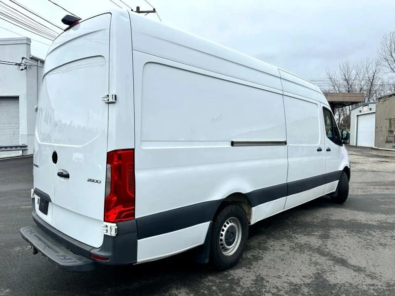2021 Mercedes-Benz VS30 Sprinter - Image 8 of 12