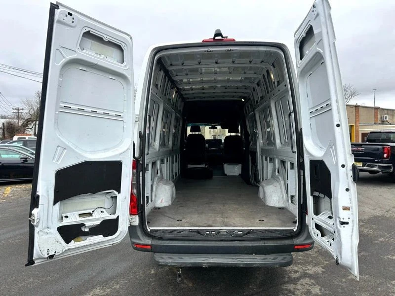2021 Mercedes-Benz VS30 Sprinter - Image 10 of 12