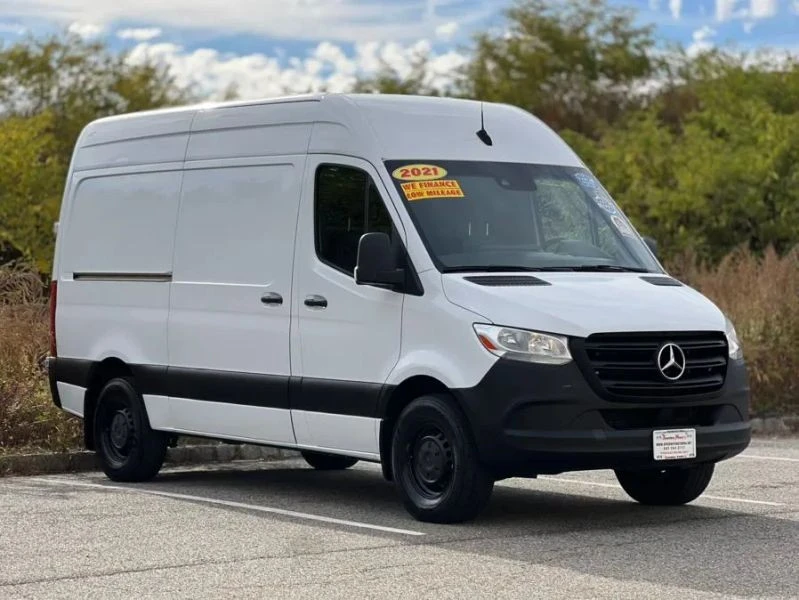 2021 Mercedes-Benz VS30 Sprinter - Image 2 of 12