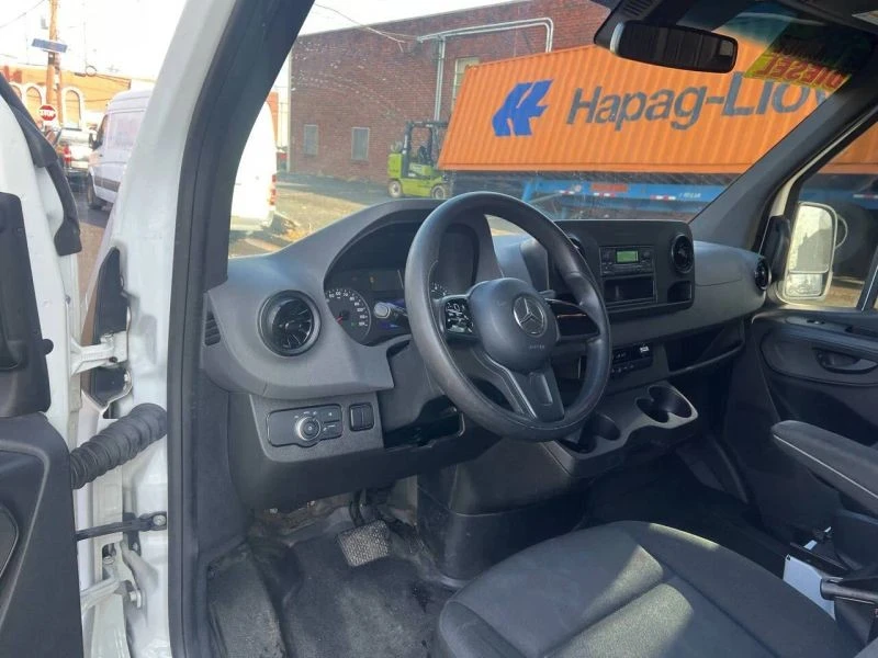 2021 Mercedes-Benz VS30 Sprinter - Image 9 of 12