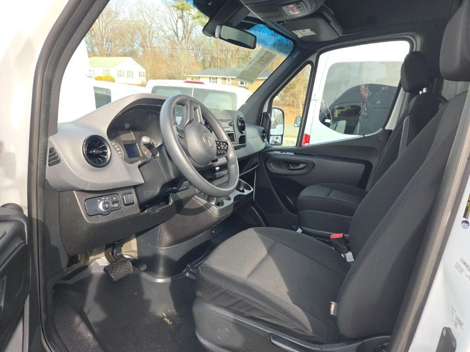 2021 Mercedes-Benz VS30 Sprinter - Image 3 of 4