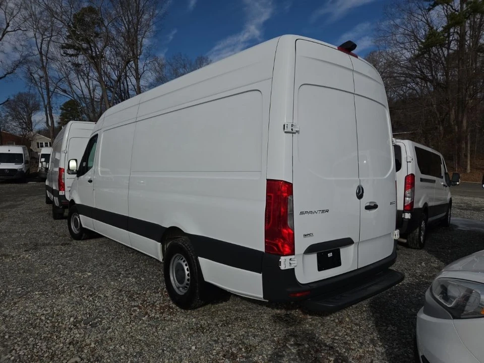 2021 Mercedes-Benz VS30 Sprinter - Image 4 of 4