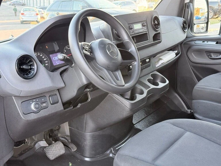 2021 Mercedes-Benz VS30 Sprinter - Image 7 of 16