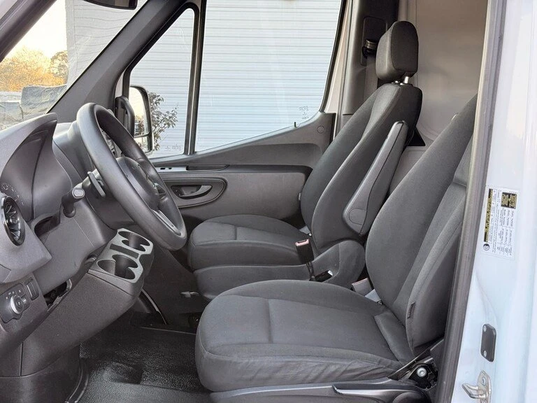 2021 Mercedes-Benz VS30 Sprinter - Image 8 of 16