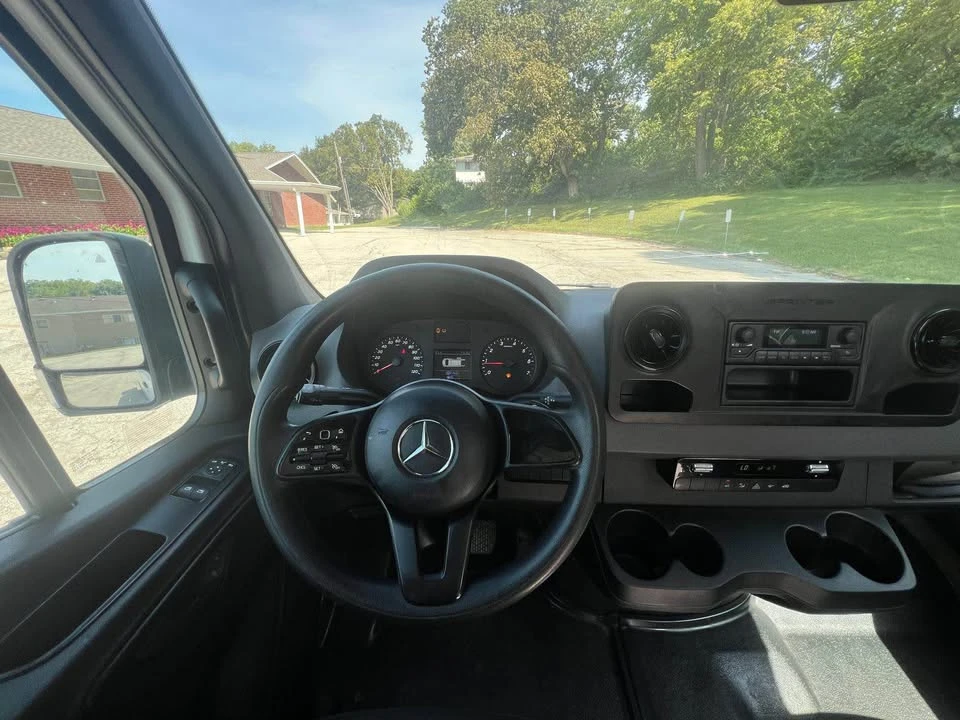 2021 Mercedes-Benz VS30 Sprinter - Image 12 of 13