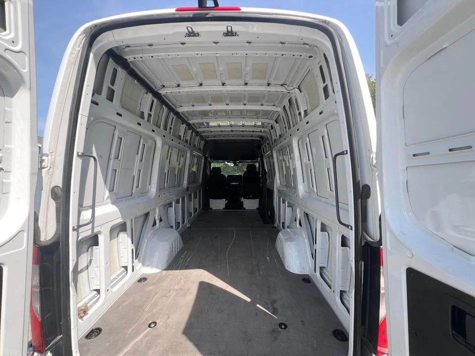 2021 Mercedes-Benz VS30 Sprinter - Image 8 of 13