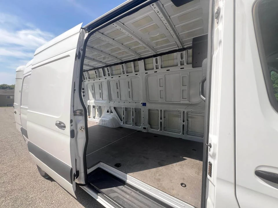 2021 Mercedes-Benz VS30 Sprinter - Image 10 of 13