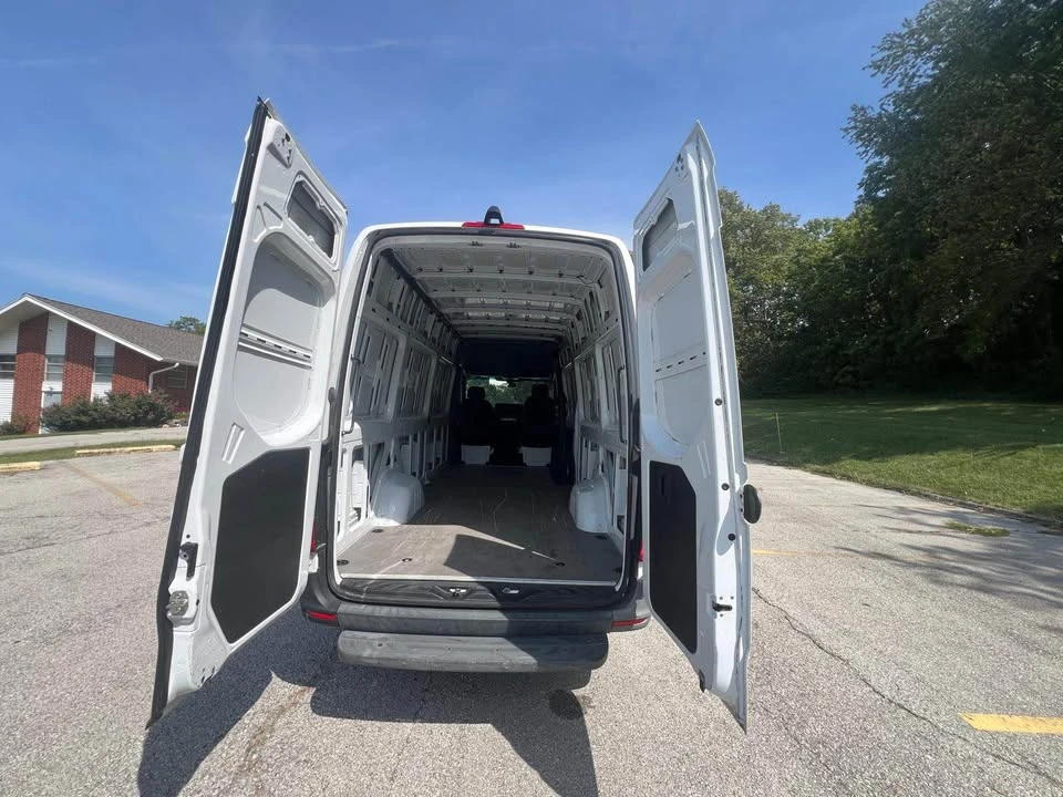 2021 Mercedes-Benz VS30 Sprinter - Image 9 of 13