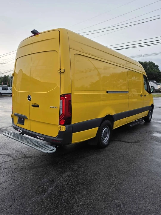 2021 Mercedes-Benz VS30 Sprinter - Image 14 of 18