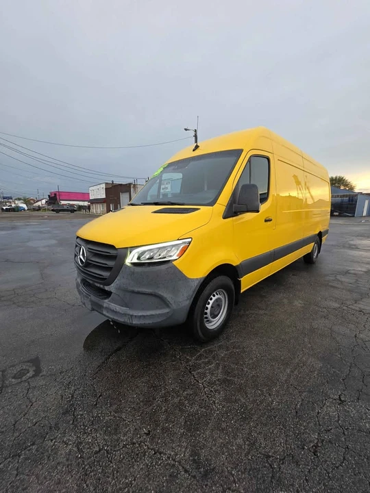 2021 Mercedes-Benz VS30 Sprinter - Image 2 of 18