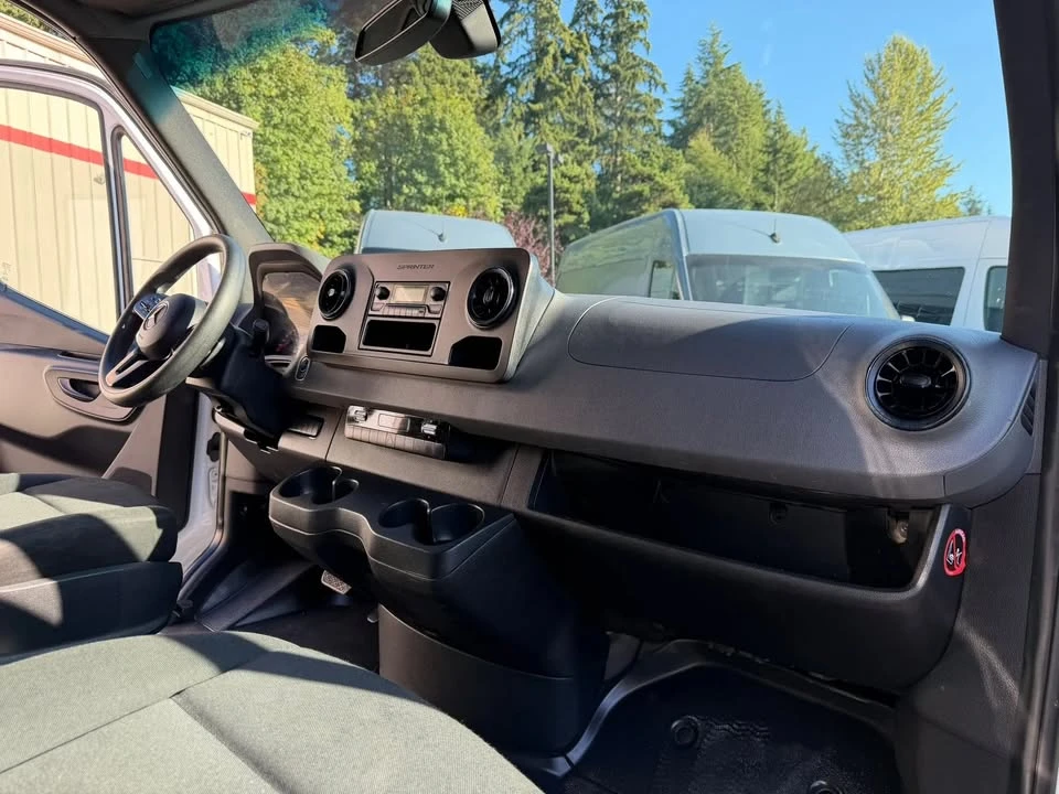 2021 Mercedes-Benz VS30 Sprinter - Image 16 of 20