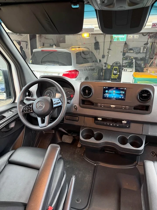 2021 Mercedes-Benz VS30 Sprinter - Image 14 of 17