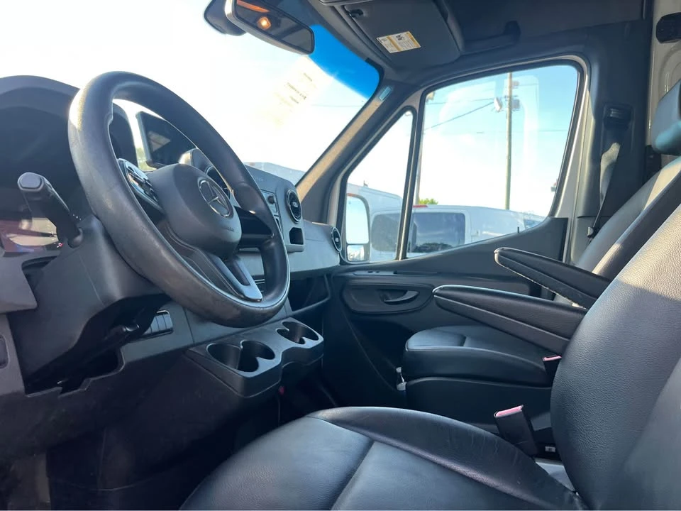 2021 Mercedes-Benz VS30 Sprinter - Image 10 of 20