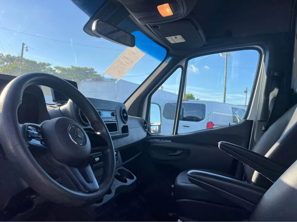 2021 Mercedes-Benz VS30 Sprinter - Image 11 of 20