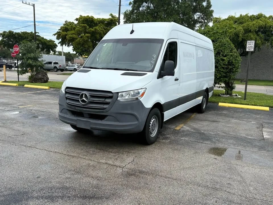 2021 Mercedes-Benz VS30 Sprinter - Image 2 of 7