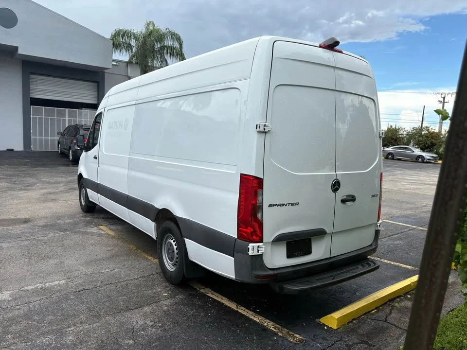 2021 Mercedes-Benz VS30 Sprinter - Image 4 of 7