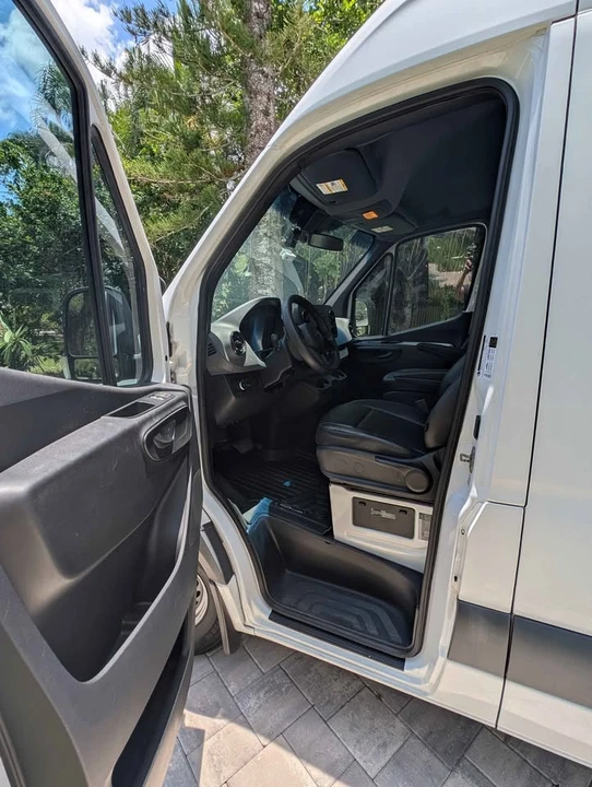 2021 Mercedes-Benz VS30 Sprinter - Image 10 of 10