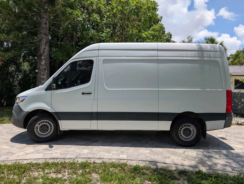 2021 Mercedes-Benz VS30 Sprinter - Image 4 of 10