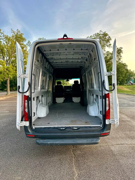 2021 Mercedes-Benz VS30 Sprinter - Image 8 of 17