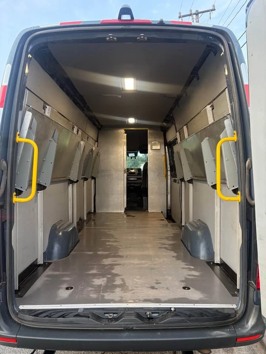 2021 Mercedes-Benz VS30 Sprinter - Image 8 of 19