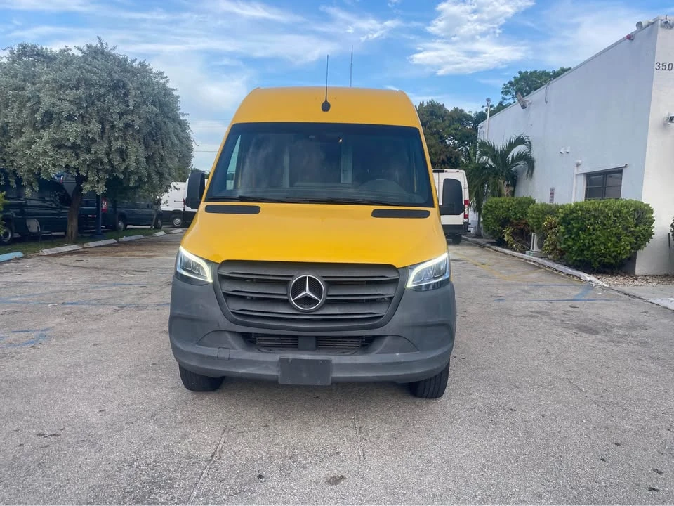 2021 Mercedes-Benz VS30 Sprinter - Image 2 of 13