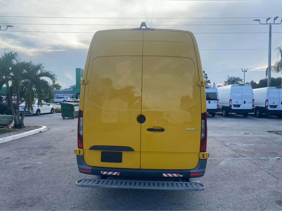 2021 Mercedes-Benz VS30 Sprinter - Image 6 of 13