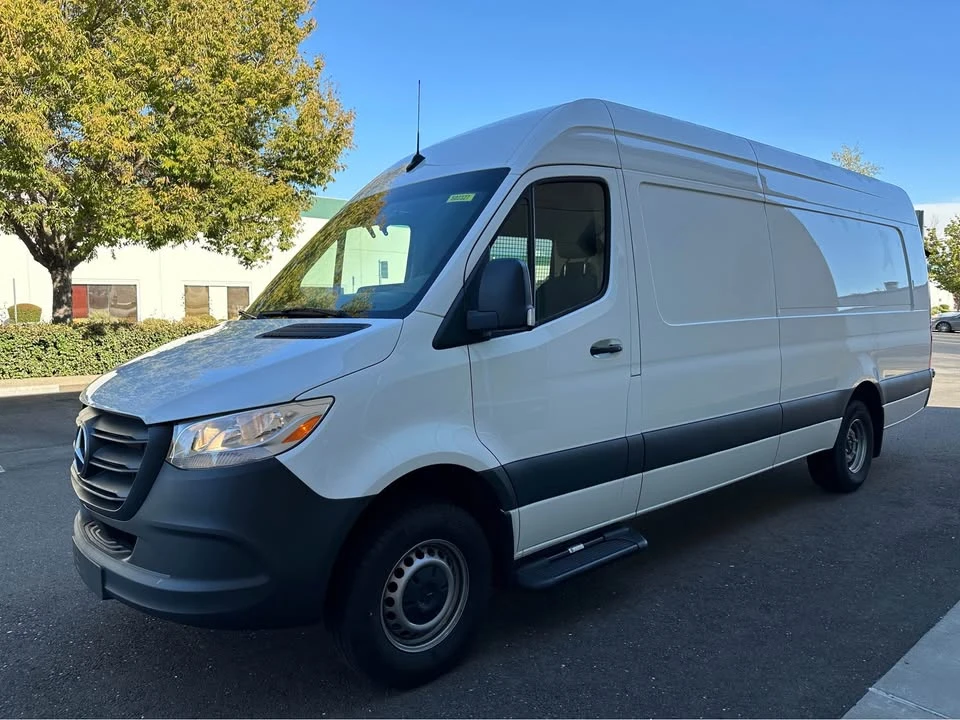 2021 Mercedes-Benz VS30 Sprinter - Image 2 of 4