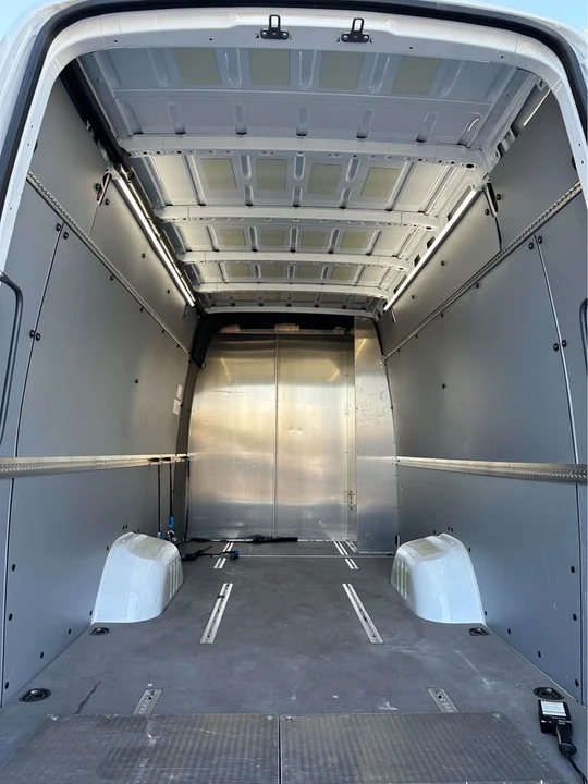 2021 Mercedes-Benz VS30 Sprinter - Image 3 of 4