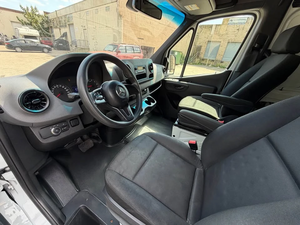 2021 Mercedes-Benz VS30 Sprinter - Image 10 of 15
