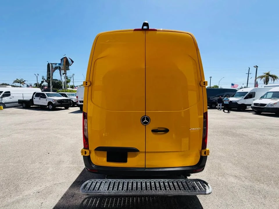 2021 Mercedes-Benz VS30 Sprinter - Image 3 of 12