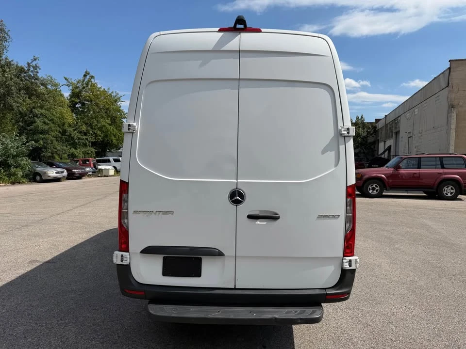2021 Mercedes-Benz VS30 Sprinter - Image 4 of 15