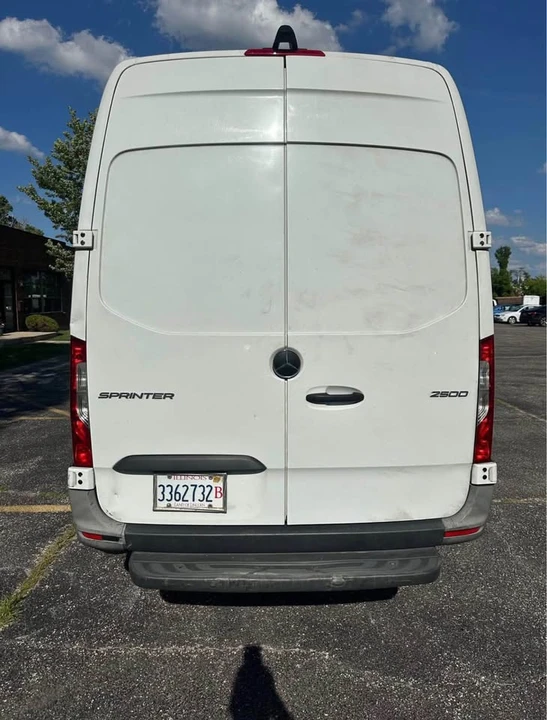 2021 Mercedes-Benz VS30 Sprinter - Image 9 of 10