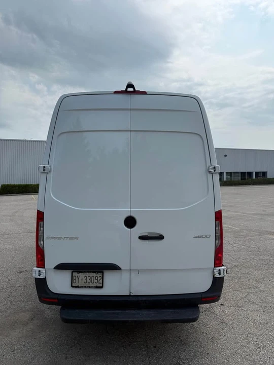 2021 Mercedes-Benz VS30 Sprinter - Image 4 of 7