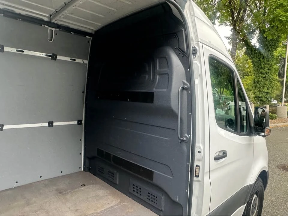 2021 Mercedes-Benz VS30 Sprinter - Image 14 of 16