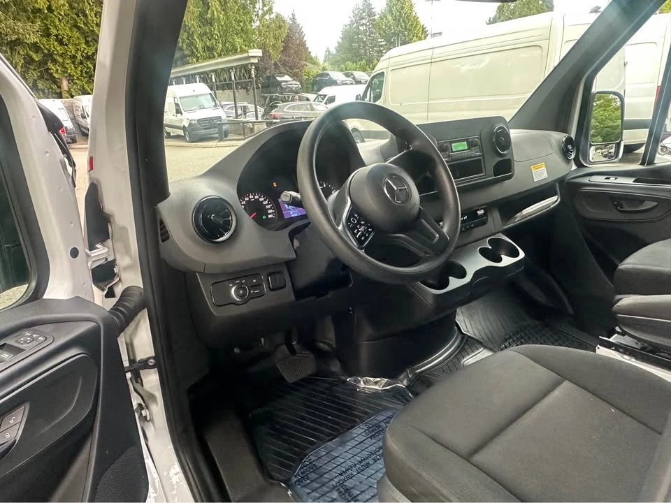 2021 Mercedes-Benz VS30 Sprinter - Image 11 of 16