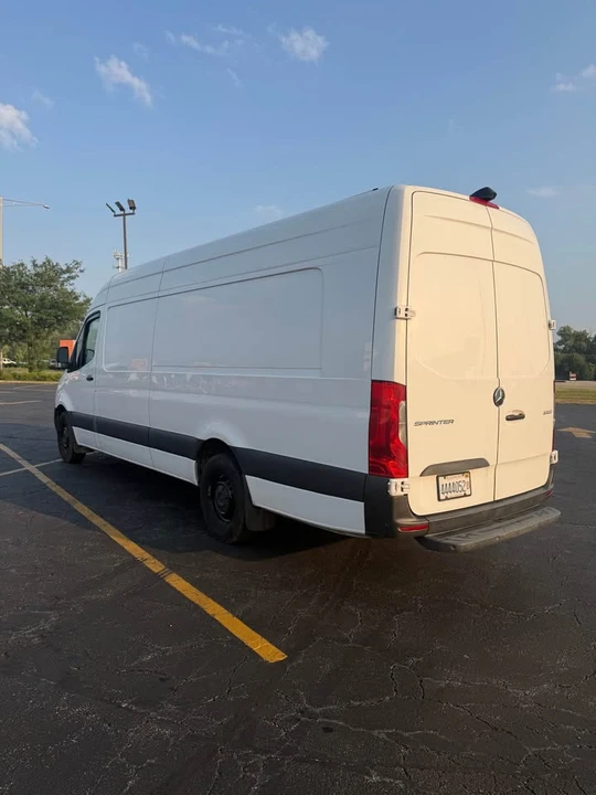 2021 Mercedes-Benz VS30 Sprinter - Image 4 of 4