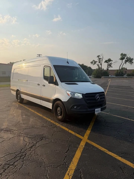 2021 Mercedes-Benz VS30 Sprinter - Image 2 of 4