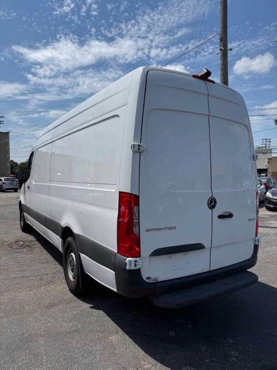 2021 Mercedes-Benz VS30 Sprinter - Image 8 of 12
