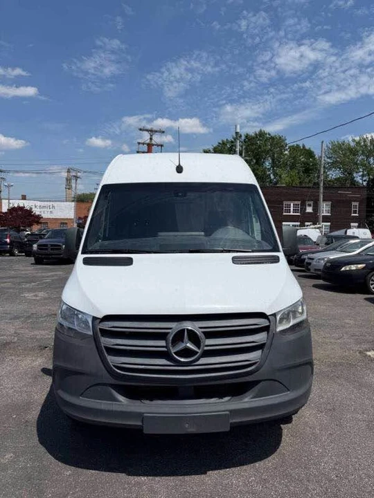 2021 Mercedes-Benz VS30 Sprinter - Image 2 of 12