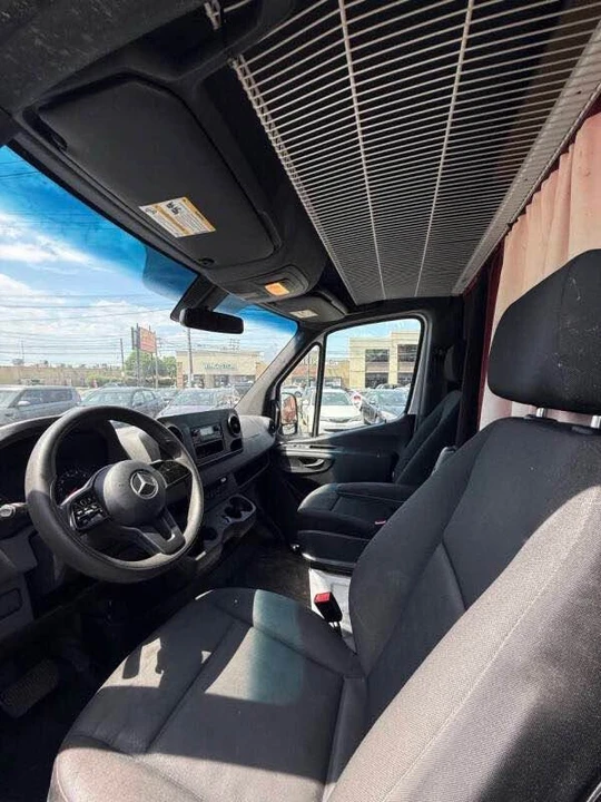 2021 Mercedes-Benz VS30 Sprinter - Image 11 of 12